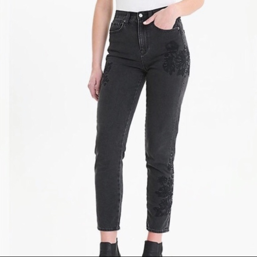 American Eagle Embroidered Mom Jeans